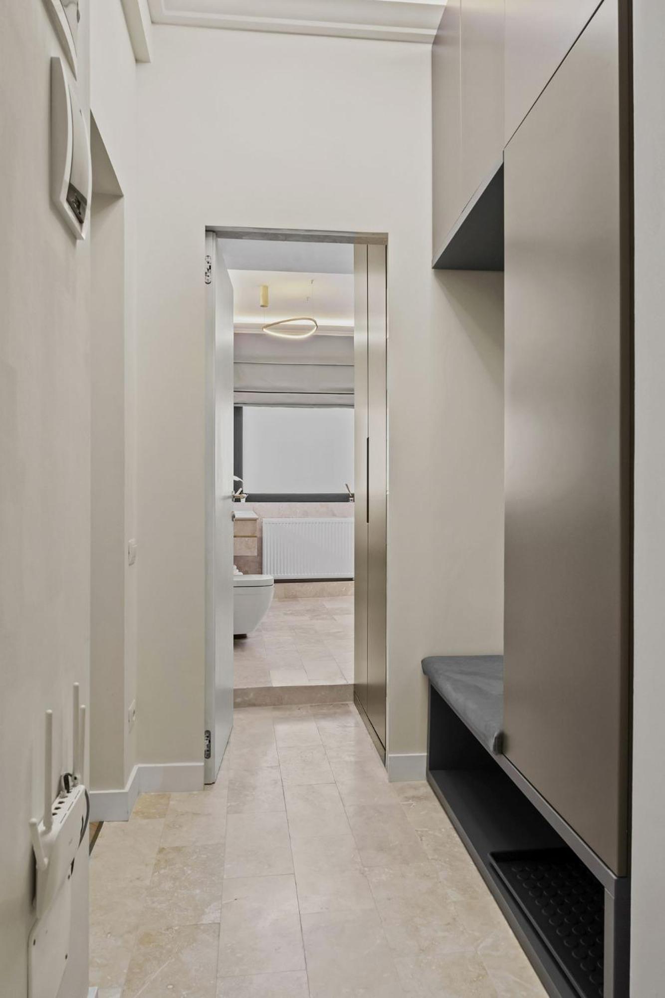Central Two Rooms Apartment The Paradise Of Lights Bucarest Extérieur photo