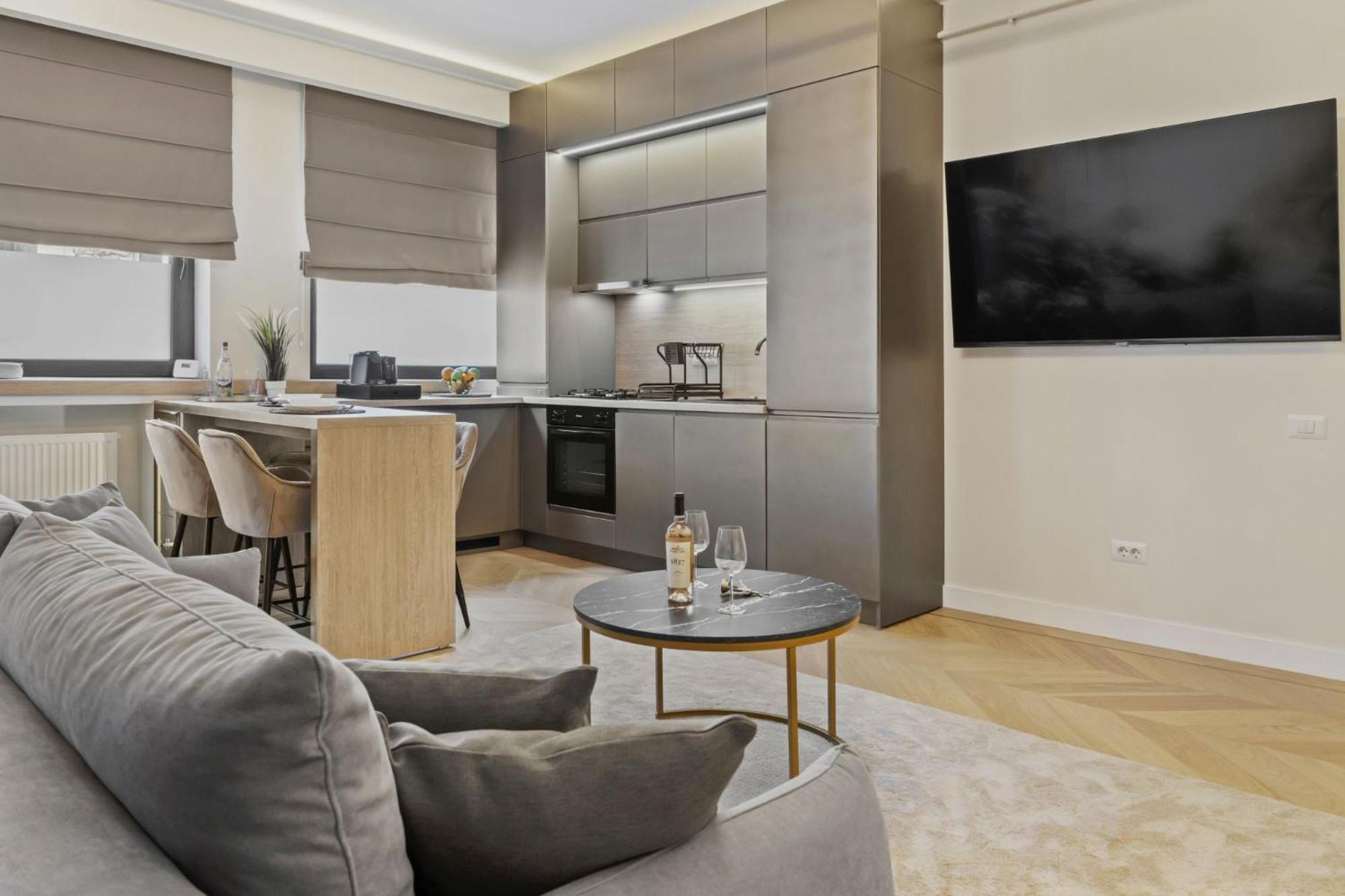 Central Two Rooms Apartment The Paradise Of Lights Bucarest Extérieur photo